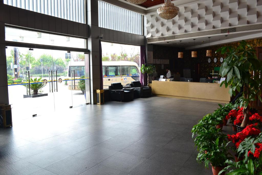 Jingyue 99 Inn Shanghai Pudong Airport Shiwan Branch Buitenkant foto